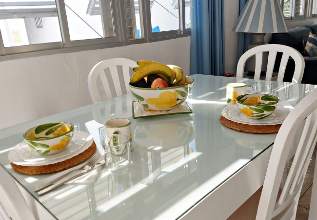 Apartamento en Nerja - Piso céntrico en Carabeo con piscina comunitaria Apartamento en Nerja - Piso céntrico en Carabeo con piscina comunitaria