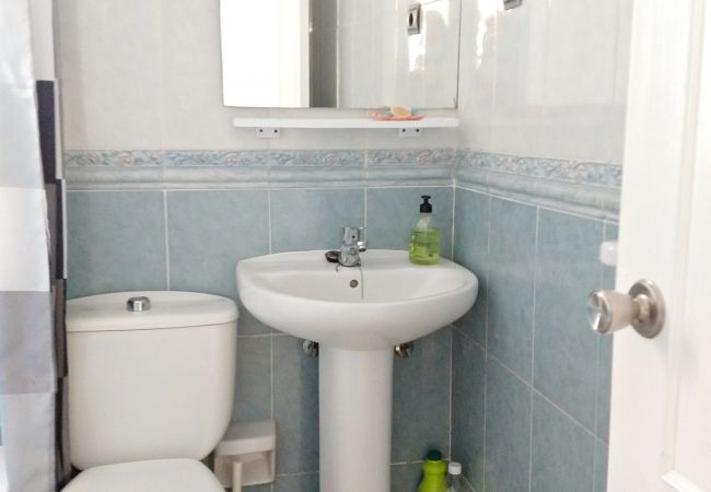 Apartamento en Nerja - Piso céntrico en Carabeo con piscina comunitaria Apartamento en Nerja - Piso céntrico en Carabeo con piscina comunitaria