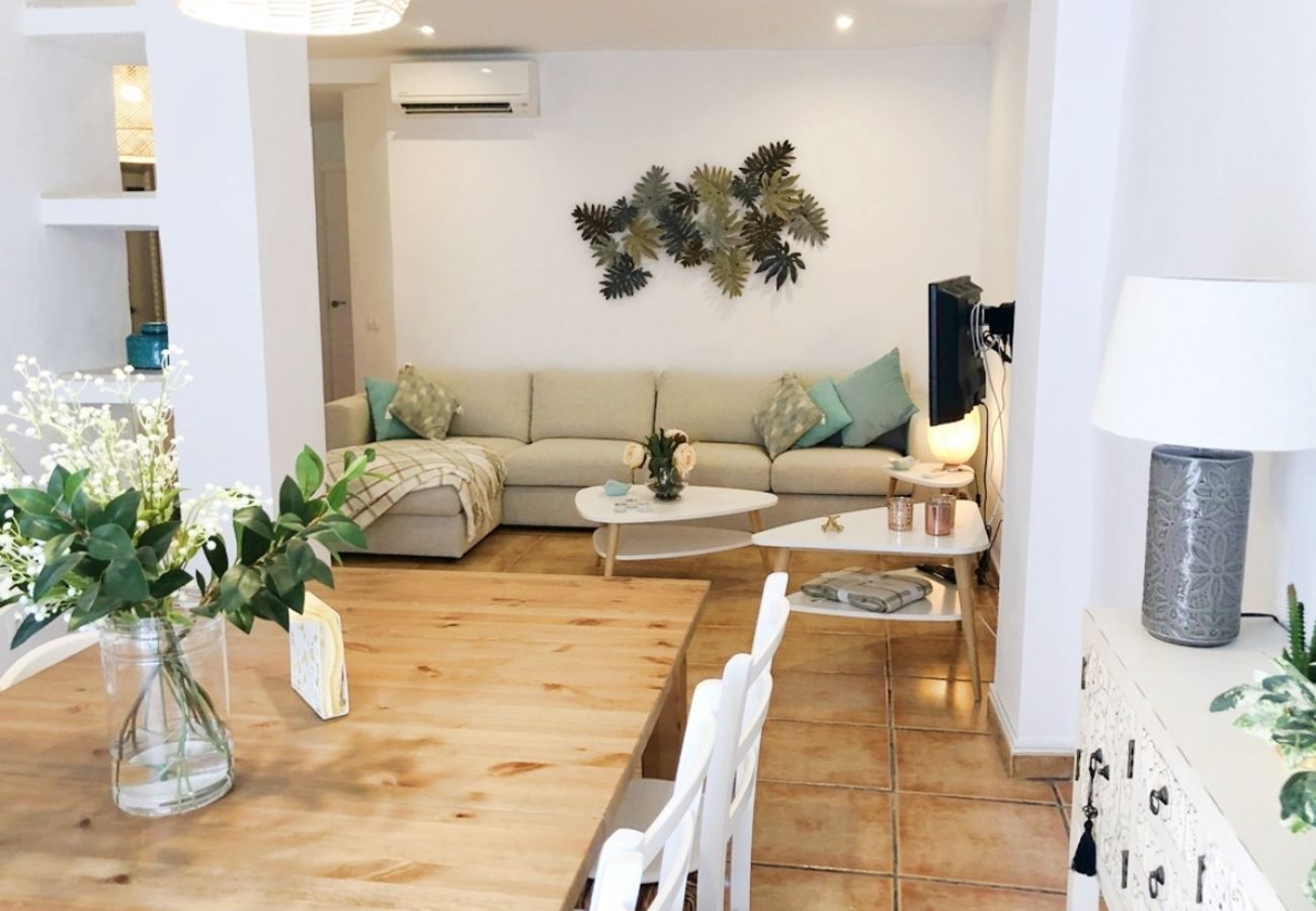 Apartamento en Nerja - AP309 - Colon Atíco - Centro