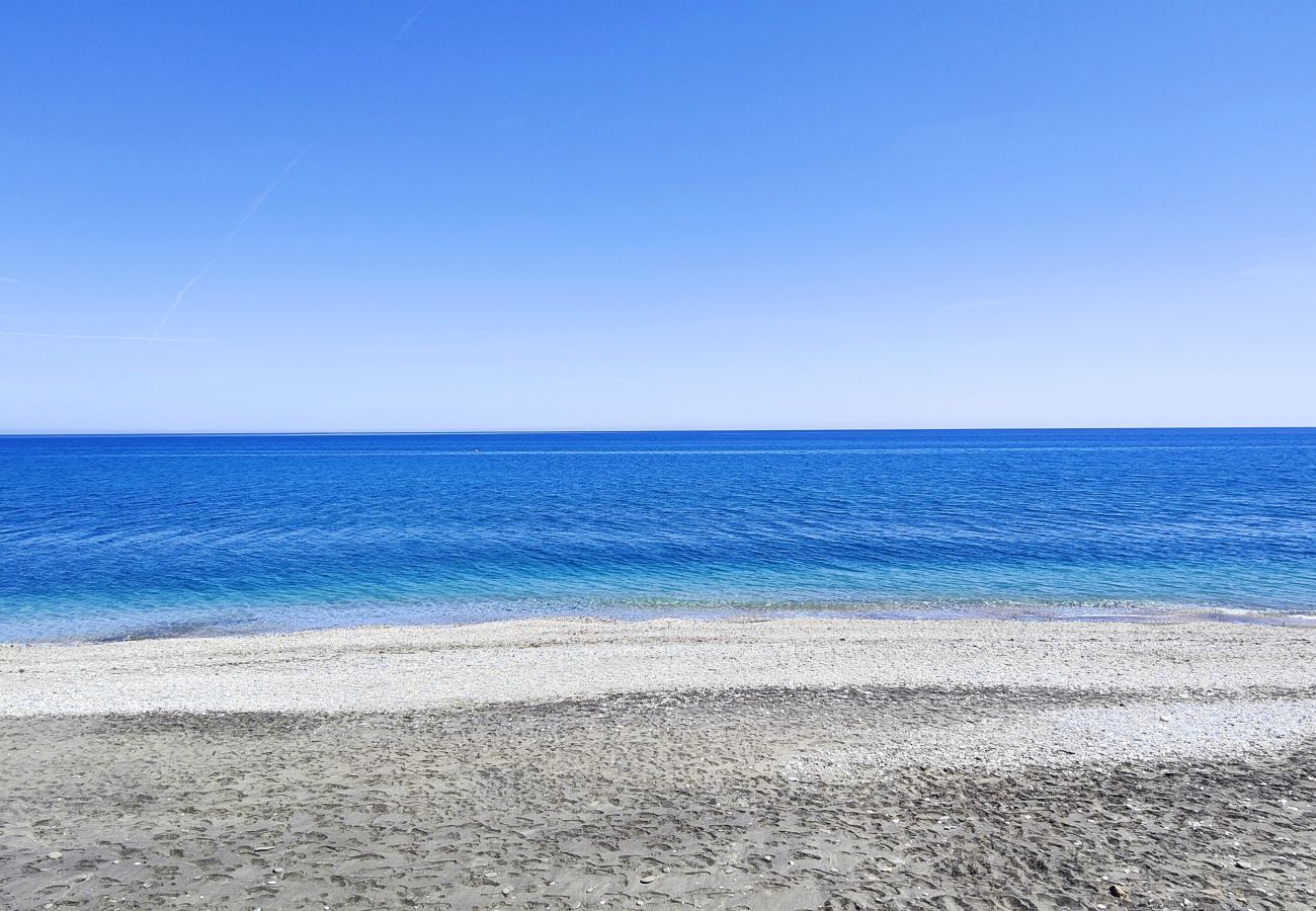 Apartment in Torrox Costa - A cozy one-bedroom apartment in Torrox Beach Club walking distance to the beach