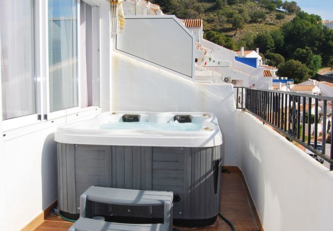 Apartment in Nerja - AP197 - Capuchinos - Beautiful apartment with Jacuzzi and free Wi-Fi Apartment in Nerja - AP197 - Capuchinos - Beautiful apartment with Jacuzzi and free Wi-Fi