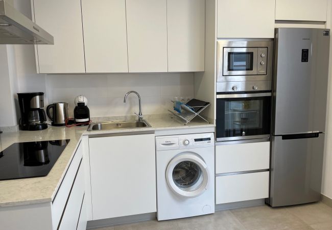 Modern and bright kitchen