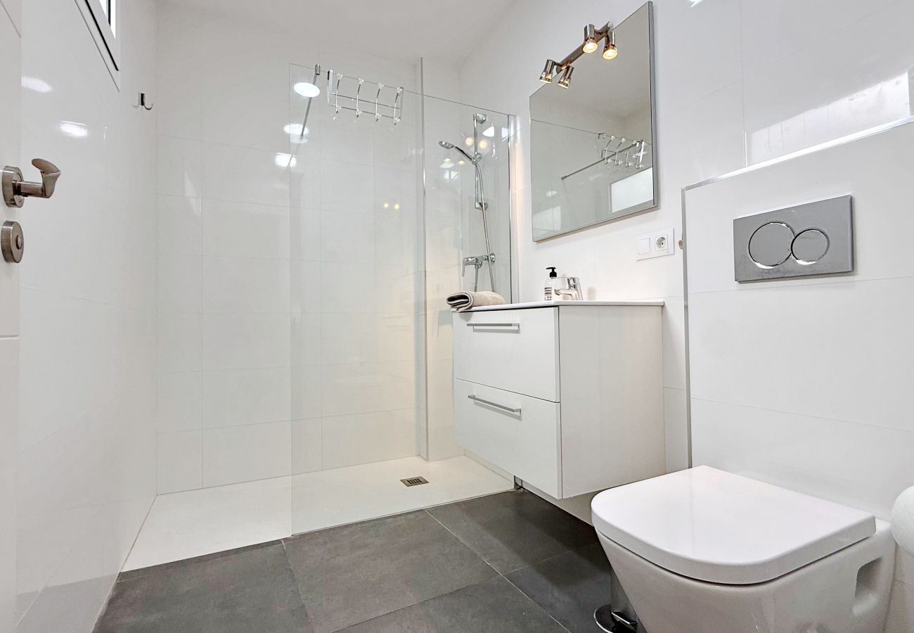 Apartment in Nerja - AP310 - Colon Bajo - Centro