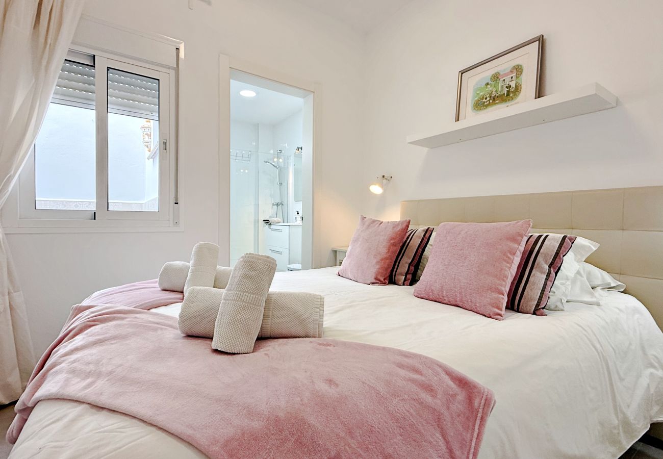 Apartment in Nerja - AP310 - Colon Bajo - Centro