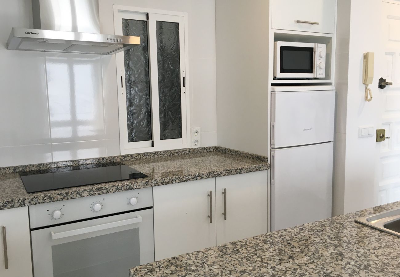 Modern and bright kitchen