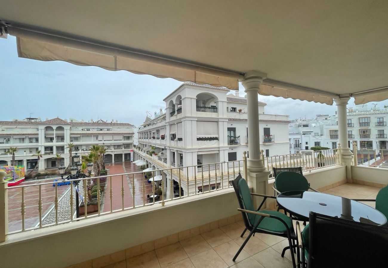 Balcony facing Plaza España