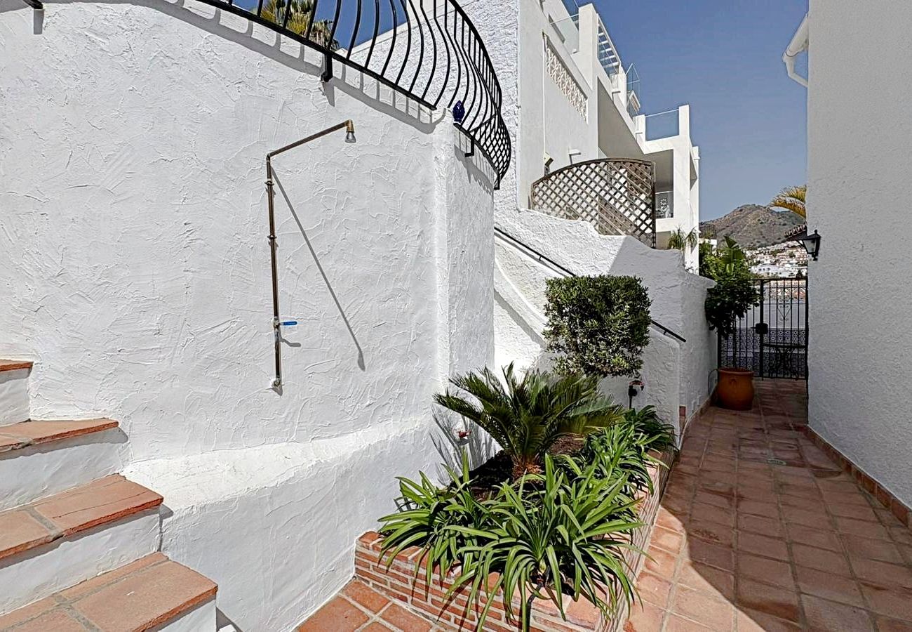 Villa in Nerja - AP419 - VILLA CHUMBERA
